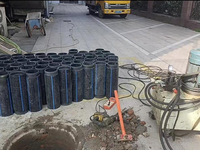 喜德PE置换管厂家 DN315置换管 非开挖管短管置换